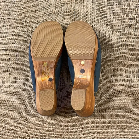 🛑SOLD🛑  Condani  MULES  CLOGS WOOD SLIP ON  LEATHER BLUE STUD SIZE 9.5 - Picture 10 of 10